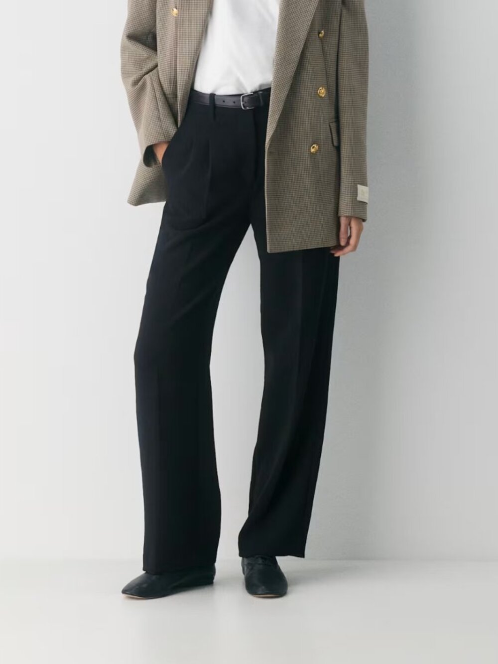 Aritzia Effortless Pant™ - Crepette™, Size 6 Black